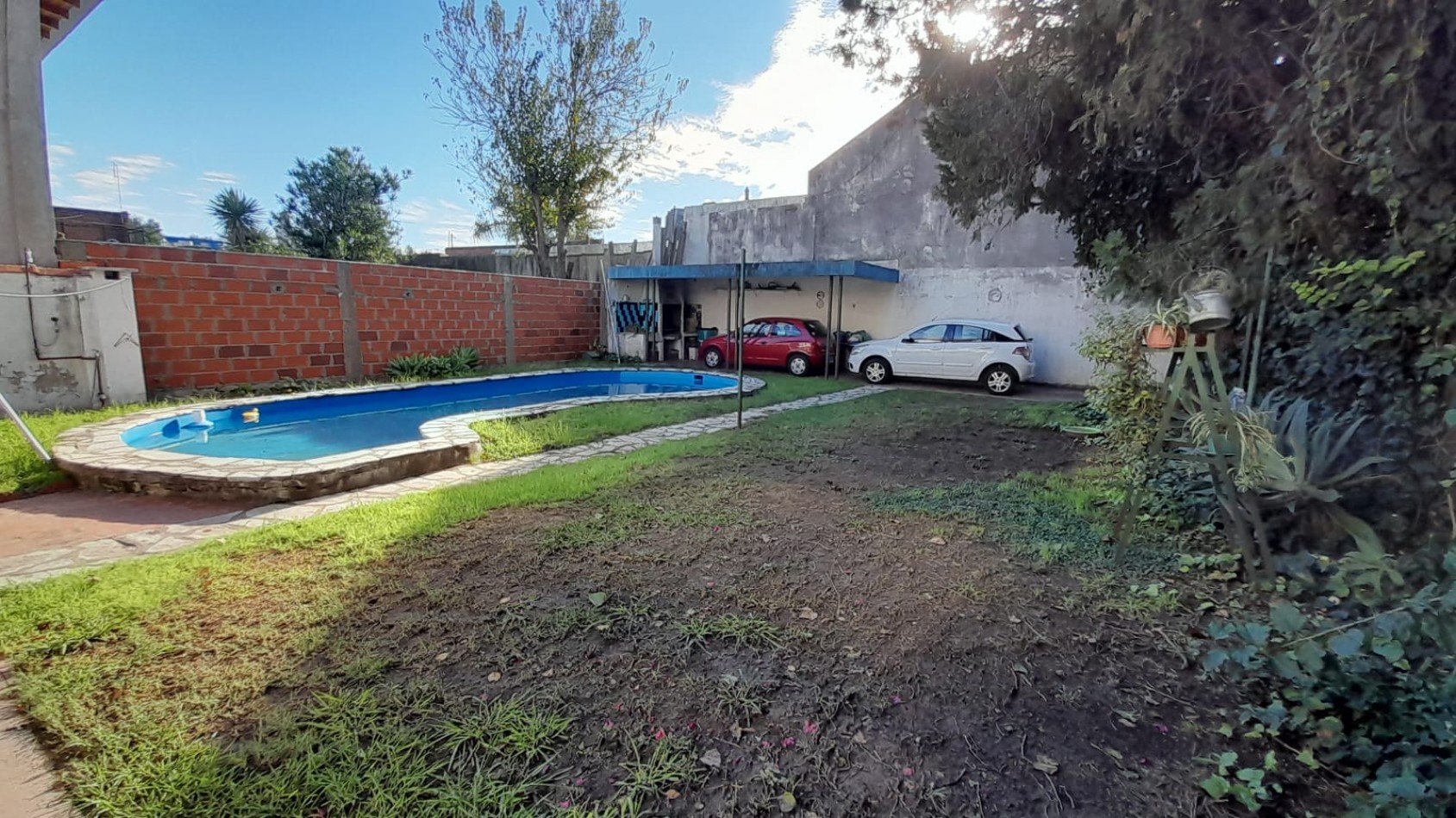 TERRENO DE 348M2 CON CHALET 6 AMB EN 2 PLANTAS. EXCELENTE UBICACION.