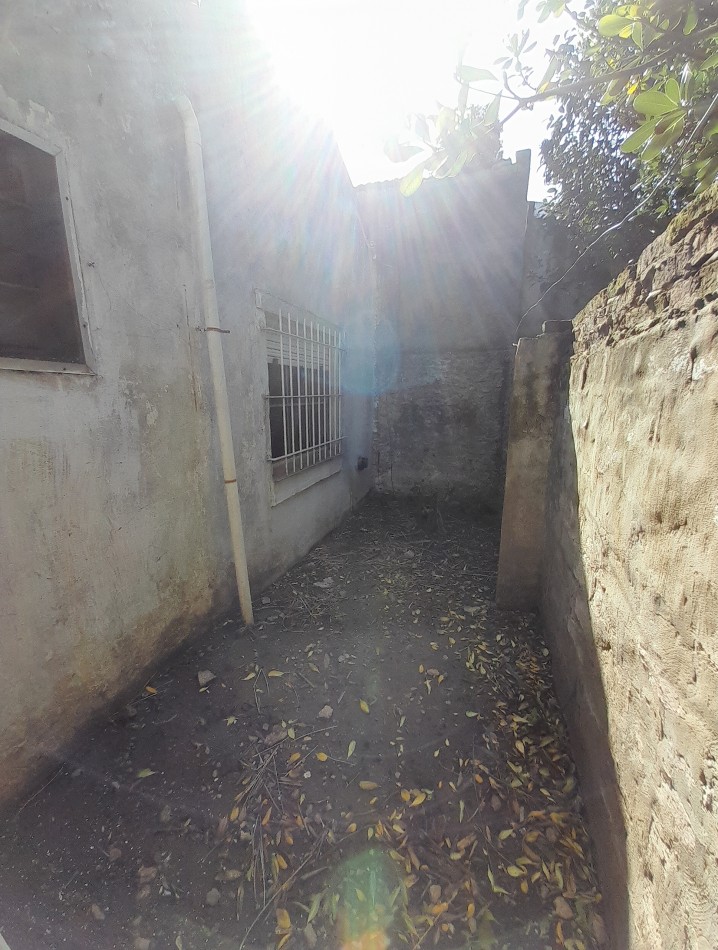 Casa Multifamiliar En 2 Plantas. Apto Profesional.