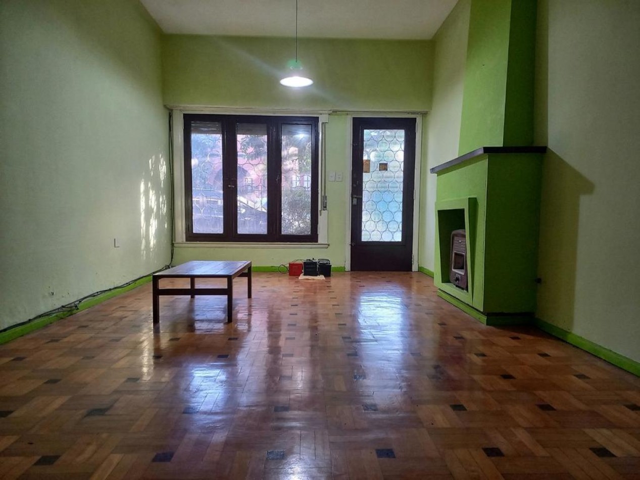 PH 4 ambientes con jardin y cochera. Zona residencial