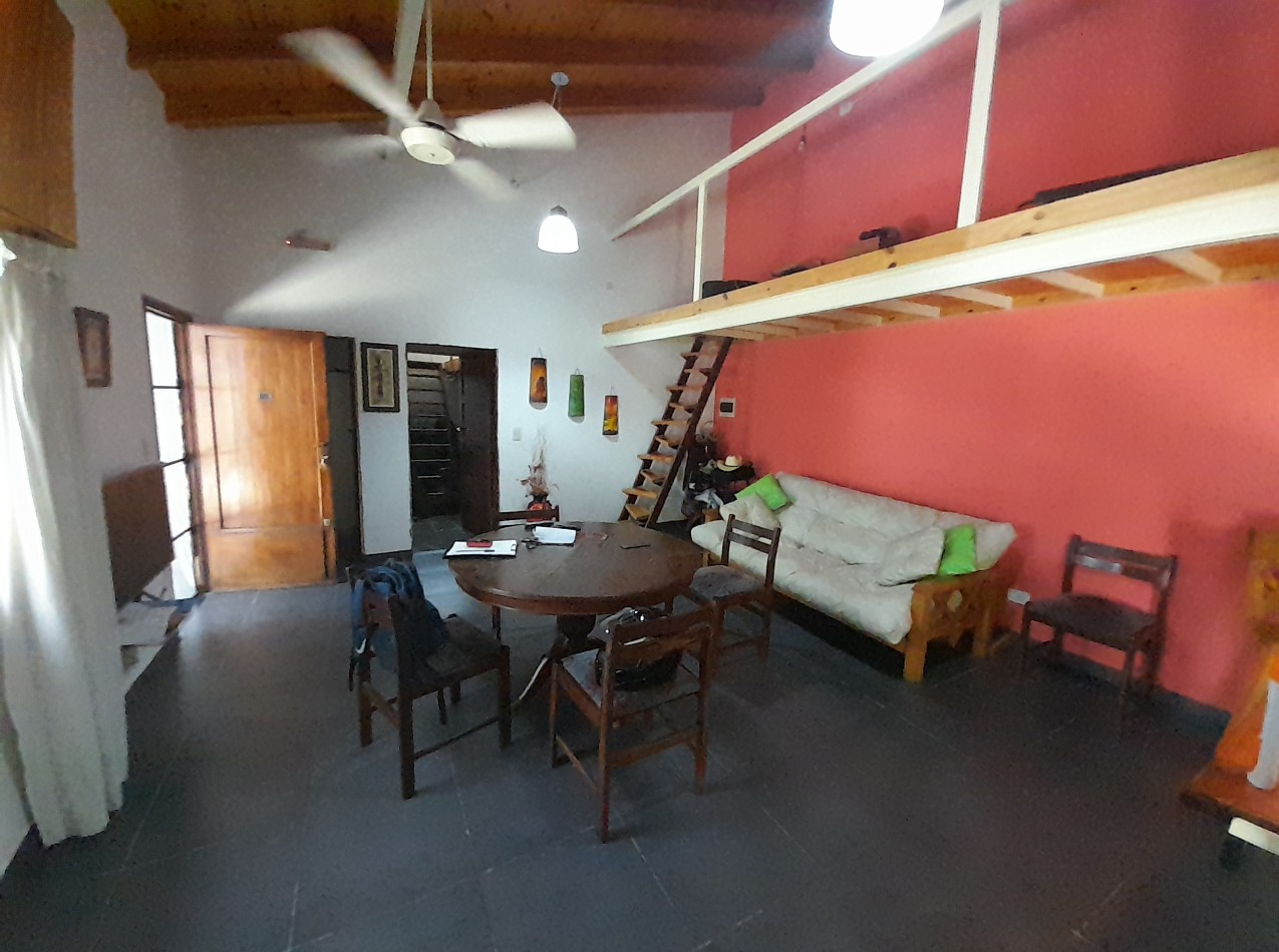 VENTA EN BLOCK. 4 UNIDADES DE 1, 2 Y 3 AMB. COCHERA, PATIO/JARDIN Y TERRAZA.