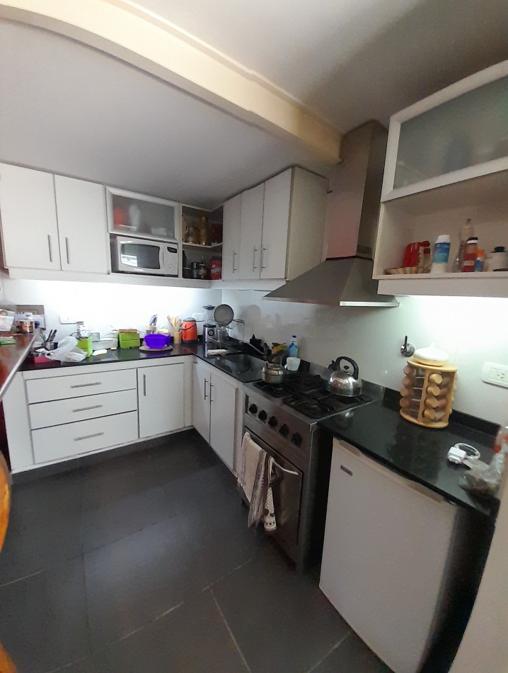 VENTA EN BLOCK. 4 UNIDADES DE 1, 2 Y 3 AMB. COCHERA, PATIO/JARDIN Y TERRAZA.