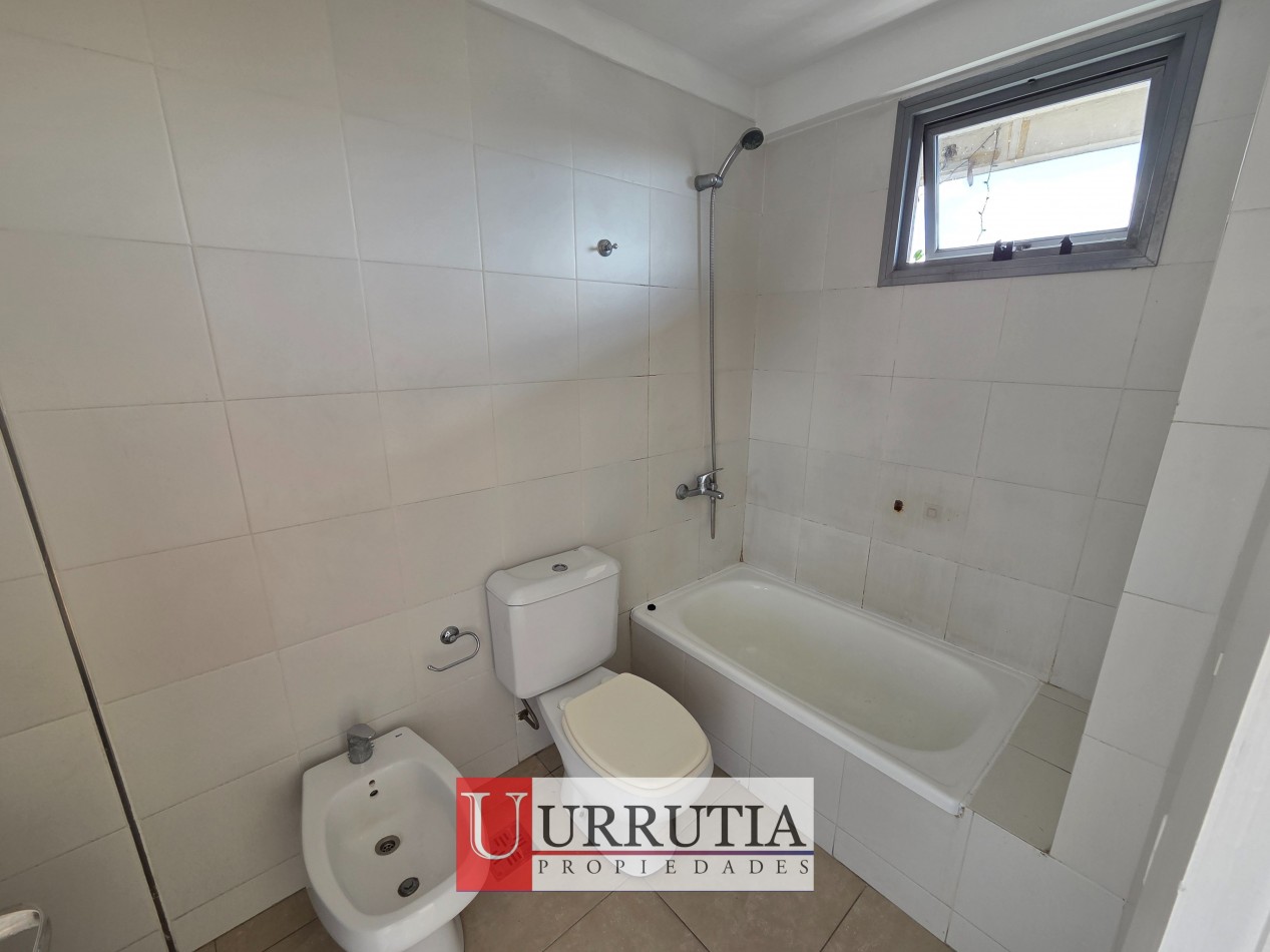 Departamento monoambiente con cochera y baulera en Villa Pueyrredon