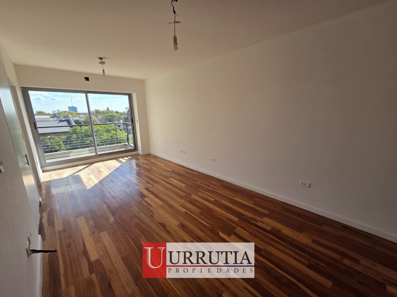Departamento monoambiente con cochera y baulera en Villa Pueyrredon