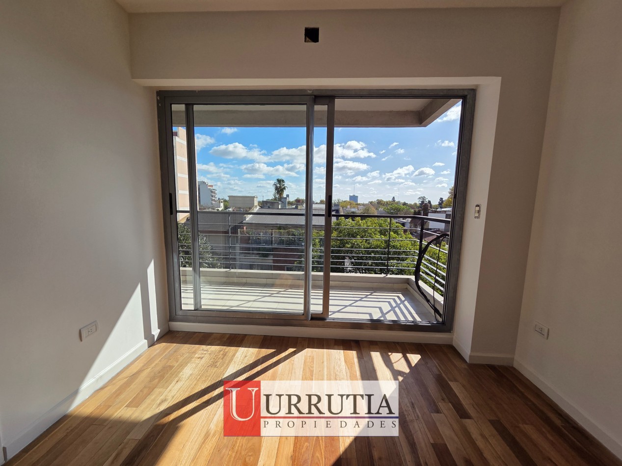 Departamento monoambiente con cochera y baulera en Villa Pueyrredon