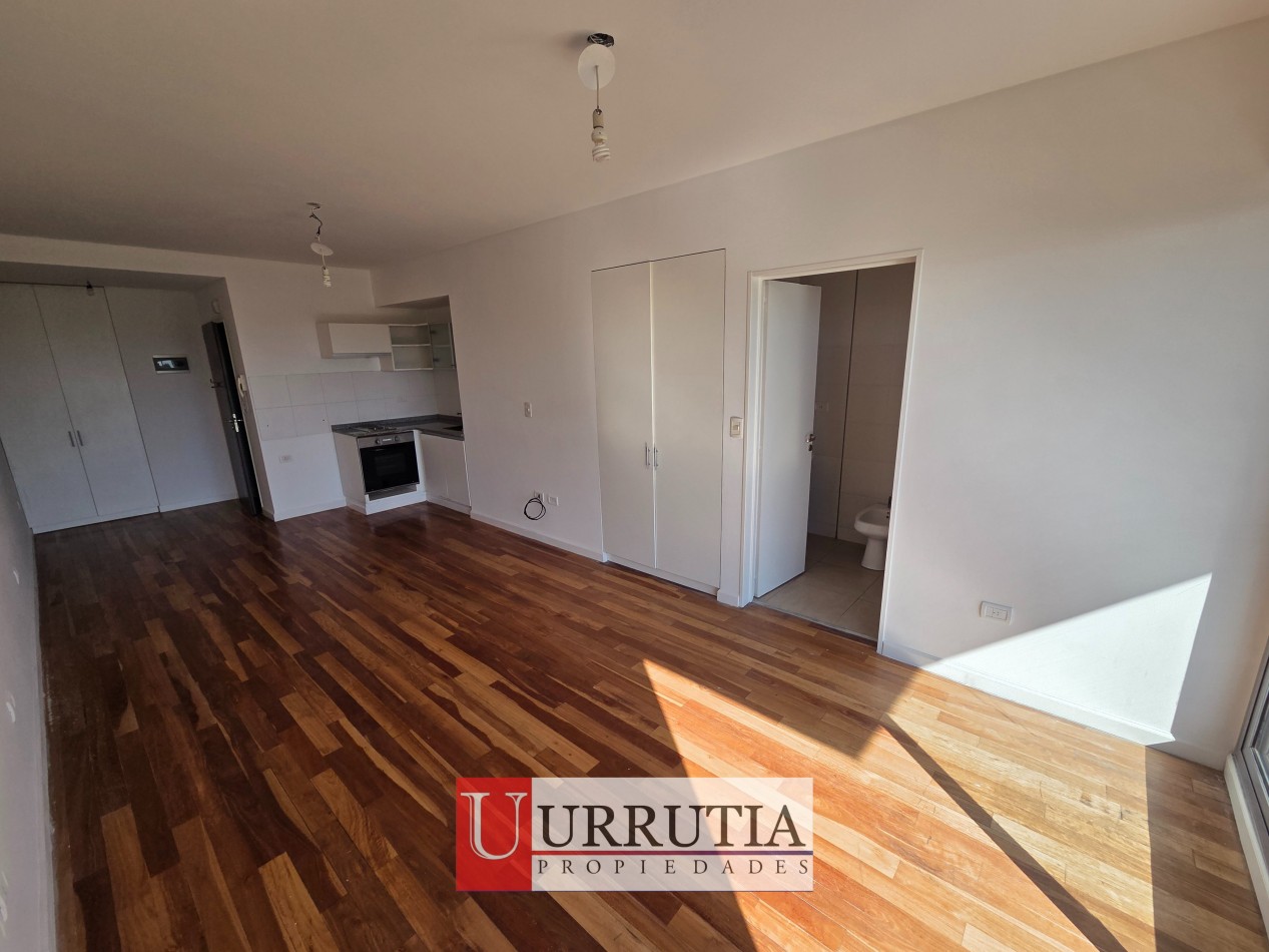 Departamento monoambiente con cochera y baulera en Villa Pueyrredon
