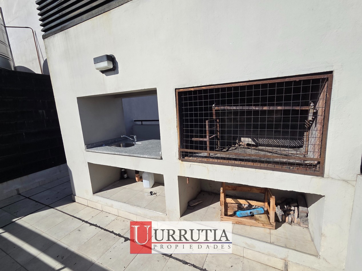 Departamento monoambiente con cochera y baulera en Villa Pueyrredon
