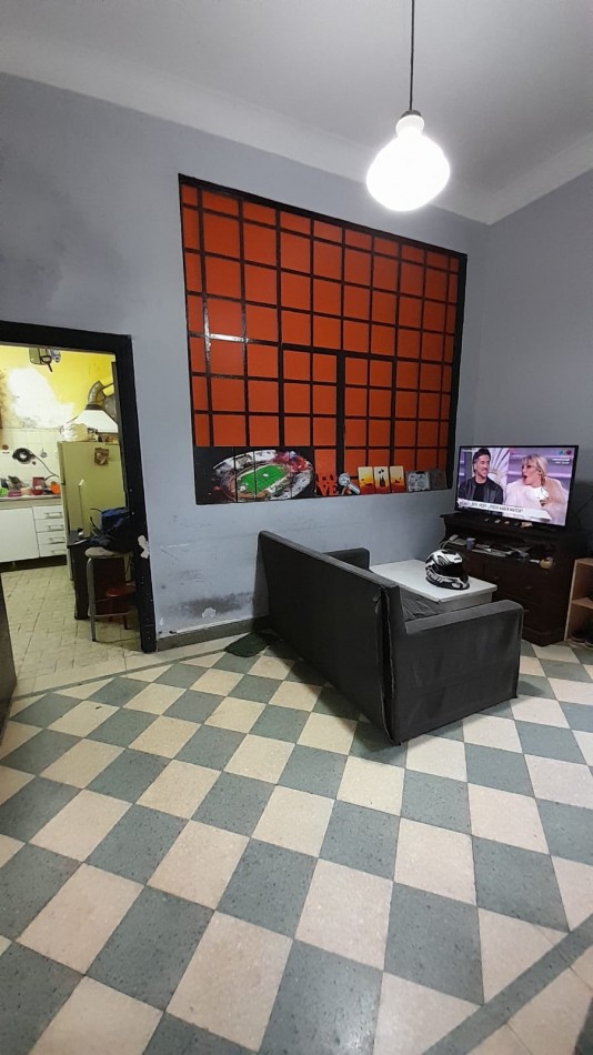PH MULTIFAMILIAR EN 2 PLANTAS + LOCAL/OFICINA. OPORTUNIDAD.