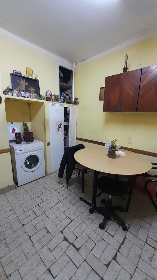 PH MULTIFAMILIAR EN 2 PLANTAS + LOCAL/OFICINA. OPORTUNIDAD.