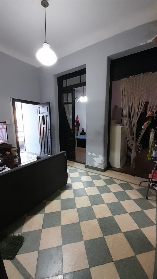 PH MULTIFAMILIAR EN 2 PLANTAS + LOCAL/OFICINA. OPORTUNIDAD.