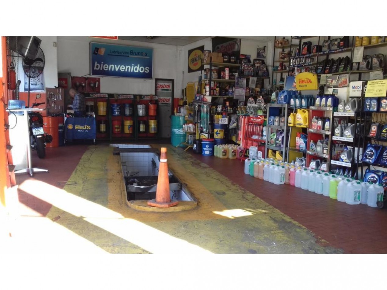 VENTA EN BLOCK. 2 LOCALES/DEPOSITO Y DEPTO. IDEAL INVERSOR!!!