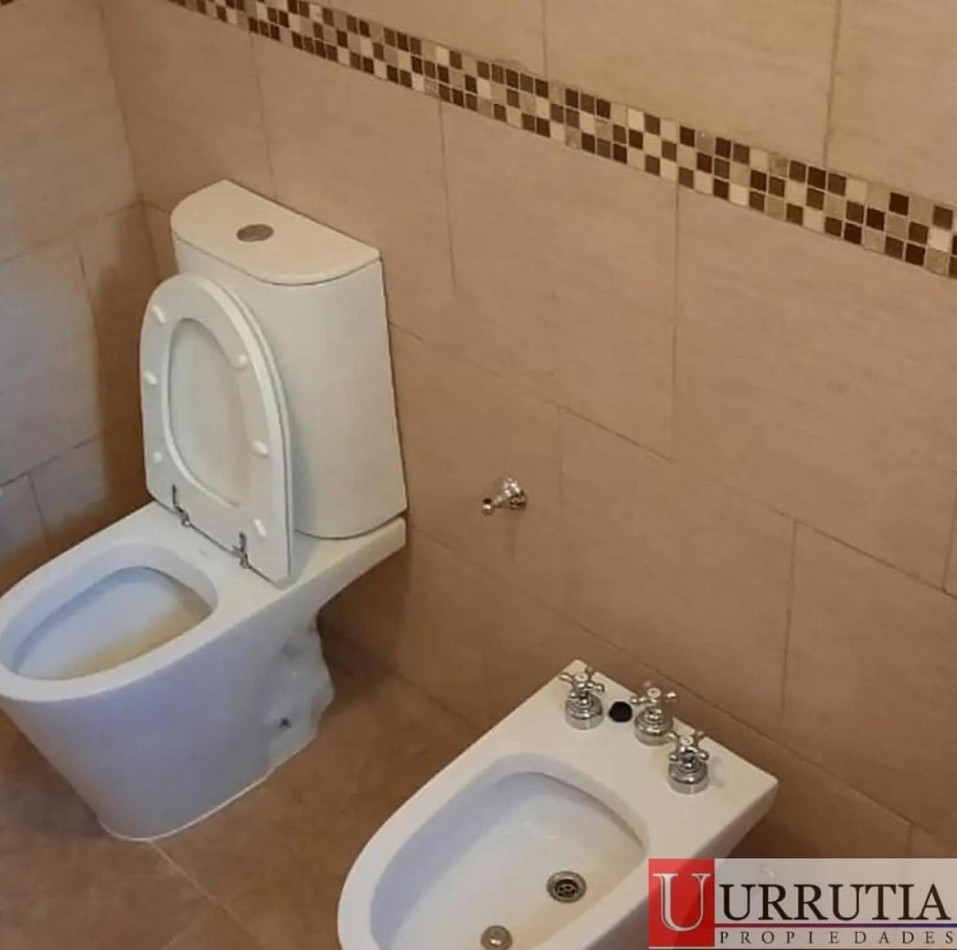 DUPLEX 3 AMB + ESCRITORIO. IMPECABLE ESTADO.