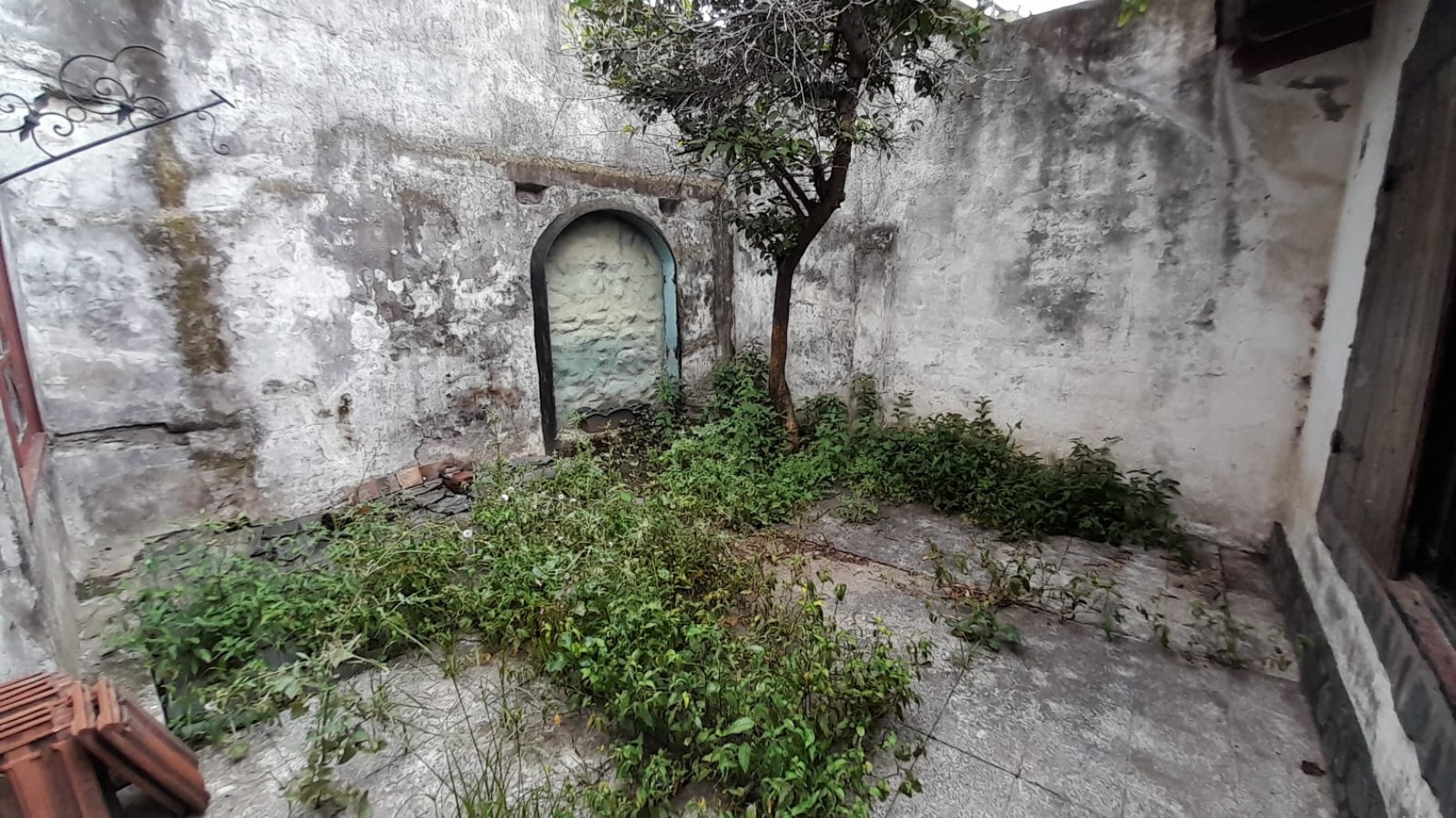 PH AL FONDO 3/4 AMBIENTES CON JARDIN. A REFACCIONAR.