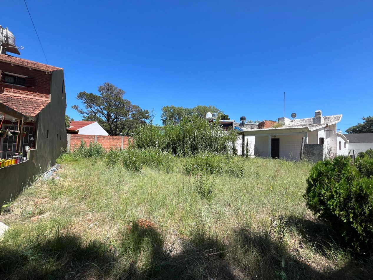 Terreno en Venta. Excelente ubicacion. Planos aprobados para 6 unidades