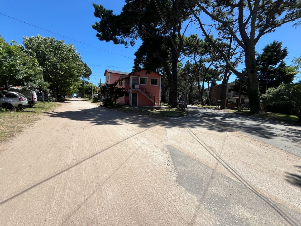 Terreno en Venta. Excelente ubicacion. Planos aprobados para 6 unidades