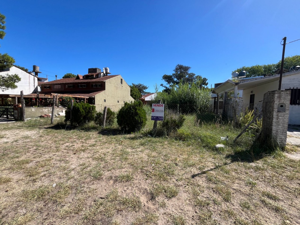 Terreno en Venta. Excelente ubicacion. Planos aprobados para 6 unidades