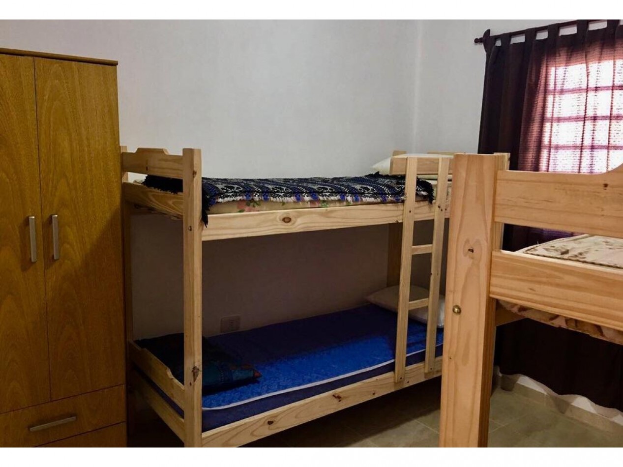 DUPLEX DE 3 AMB CON PATIO Y COCHERA. IMPECABLE ESTADO.