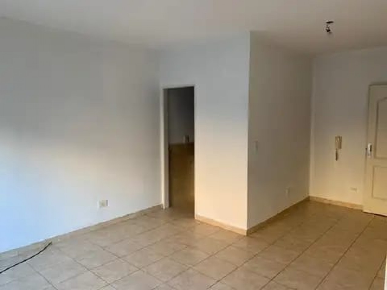 DEPARTAMENTO/PH MONOAMBIENTE C/BALCON. OPORTUNIDAD.