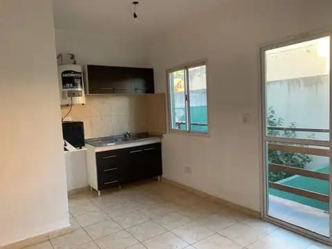 DEPARTAMENTO/PH MONOAMBIENTE C/BALCON. OPORTUNIDAD.