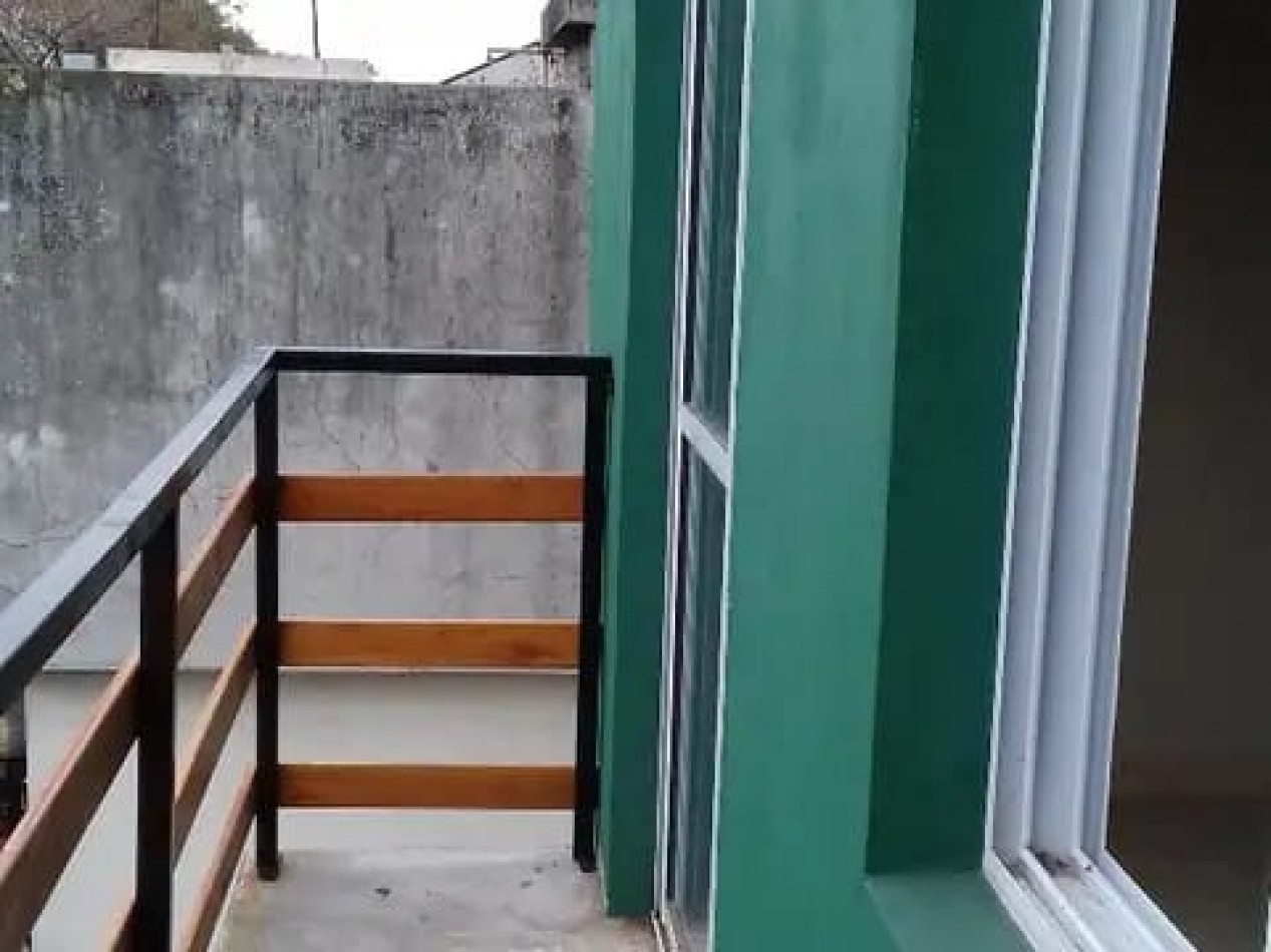 DEPARTAMENTO/PH MONOAMBIENTE C/BALCON. OPORTUNIDAD.
