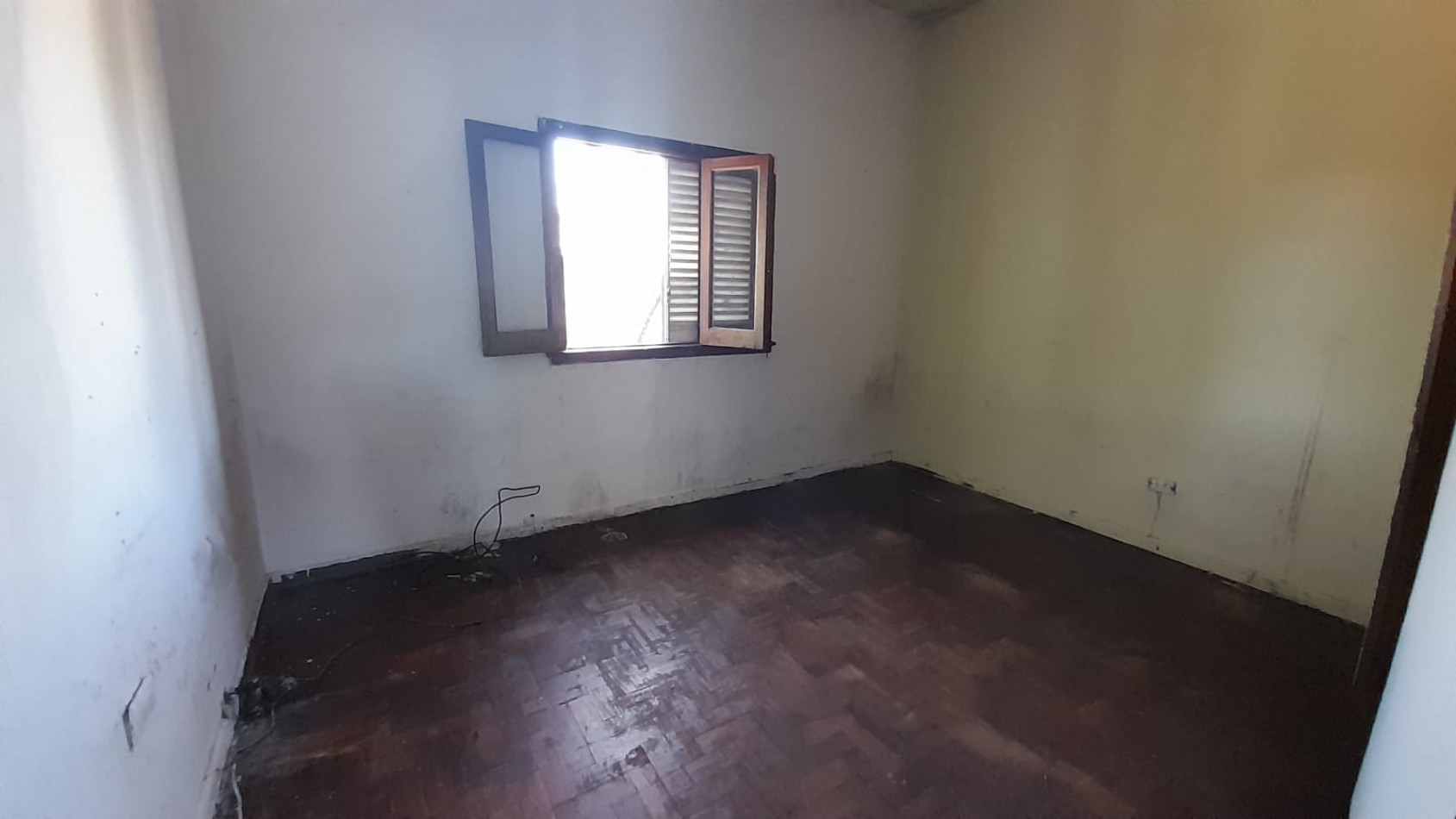 PH MULTIFAMILIAR EN 2 PLANTAS + LOCAL/OFICINA. OPORTUNIDAD.