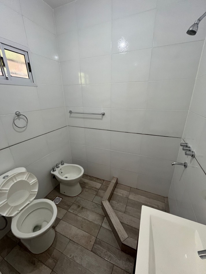 DUPLEX A ESTRENAR 3 AMB C/PATIO + PARRILLA + ESPACIO P/AUTO. ENTREGA INMEDIATA.