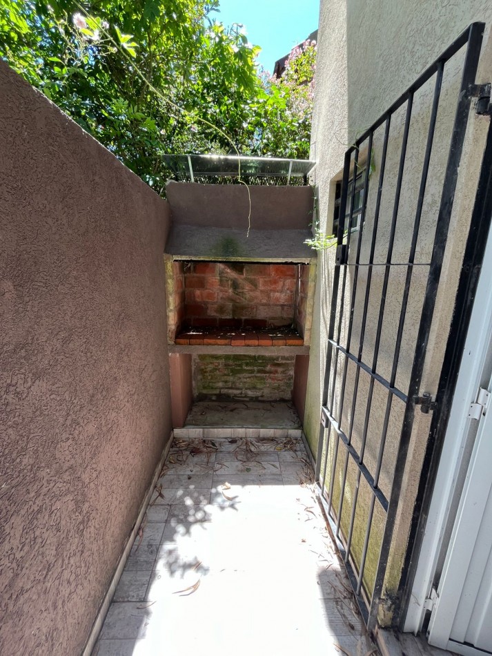 DUPLEX A ESTRENAR 3 AMB C/PATIO + PARRILLA + ESPACIO P/AUTO. ENTREGA INMEDIATA.