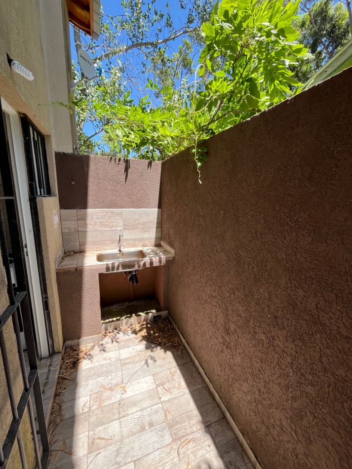 DUPLEX A ESTRENAR 3 AMB C/PATIO + PARRILLA + ESPACIO P/AUTO. ENTREGA INMEDIATA.