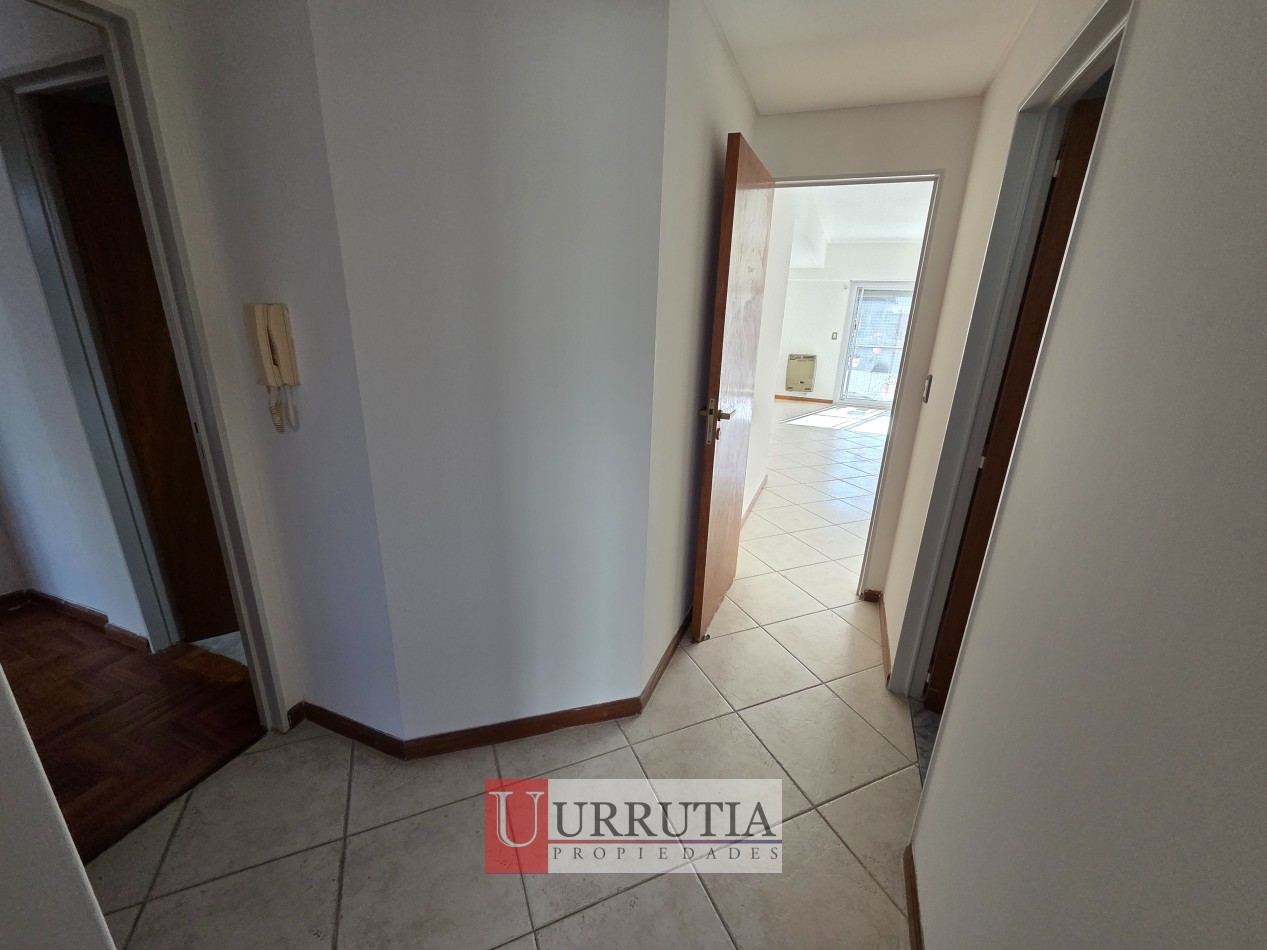 Departamento 4 amb. con dependencia y cochera en Villa Ortuzar