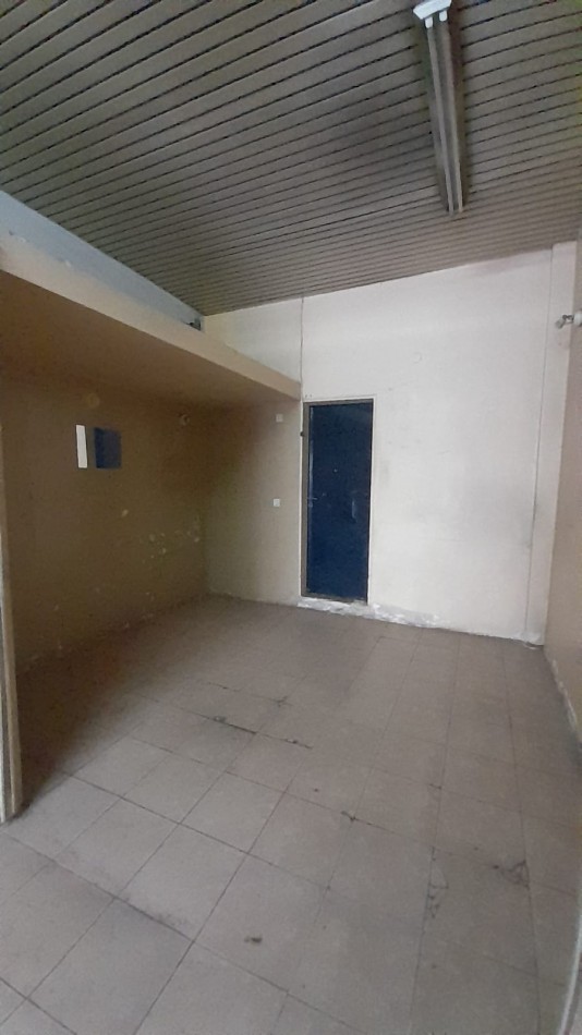 EXCELENTE CONSULTORIO/OFICINA/LOCAL SOBRE CALLE IMPORTANTE EN CENTRO COMERCIAL!!!!!