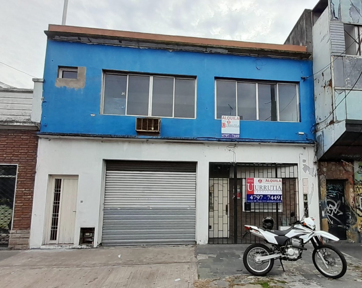 VENTA EN BLOCK. GALPON/DEPOSITO EN PA + 2 LOCALES/OFICINAS EN PB. A MTS DE AV. MITRE.