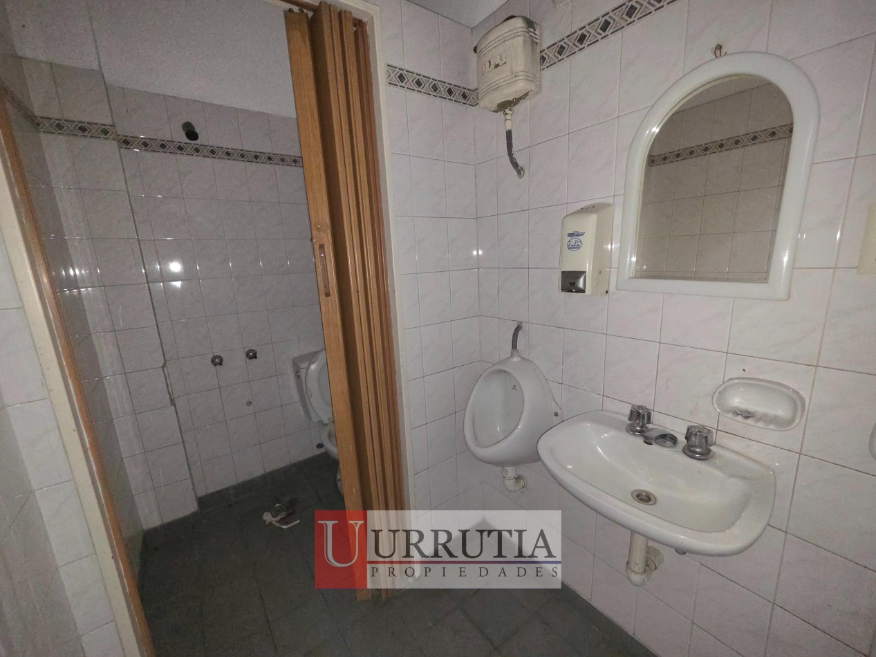 ALQUILER DE GALPON/DEPOSITO 8,66 X 34,64 EN MUNRO