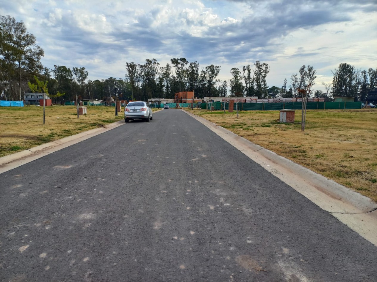 LOTE EN VENTA. BARRIO SANTA SOFIA.