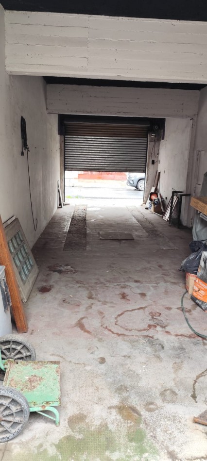 CONSULTORIO/OFICINA/PH PB AL FRENTE 2 AMB CON 2 PATIOS + DEPOSITO/COCHERAS.