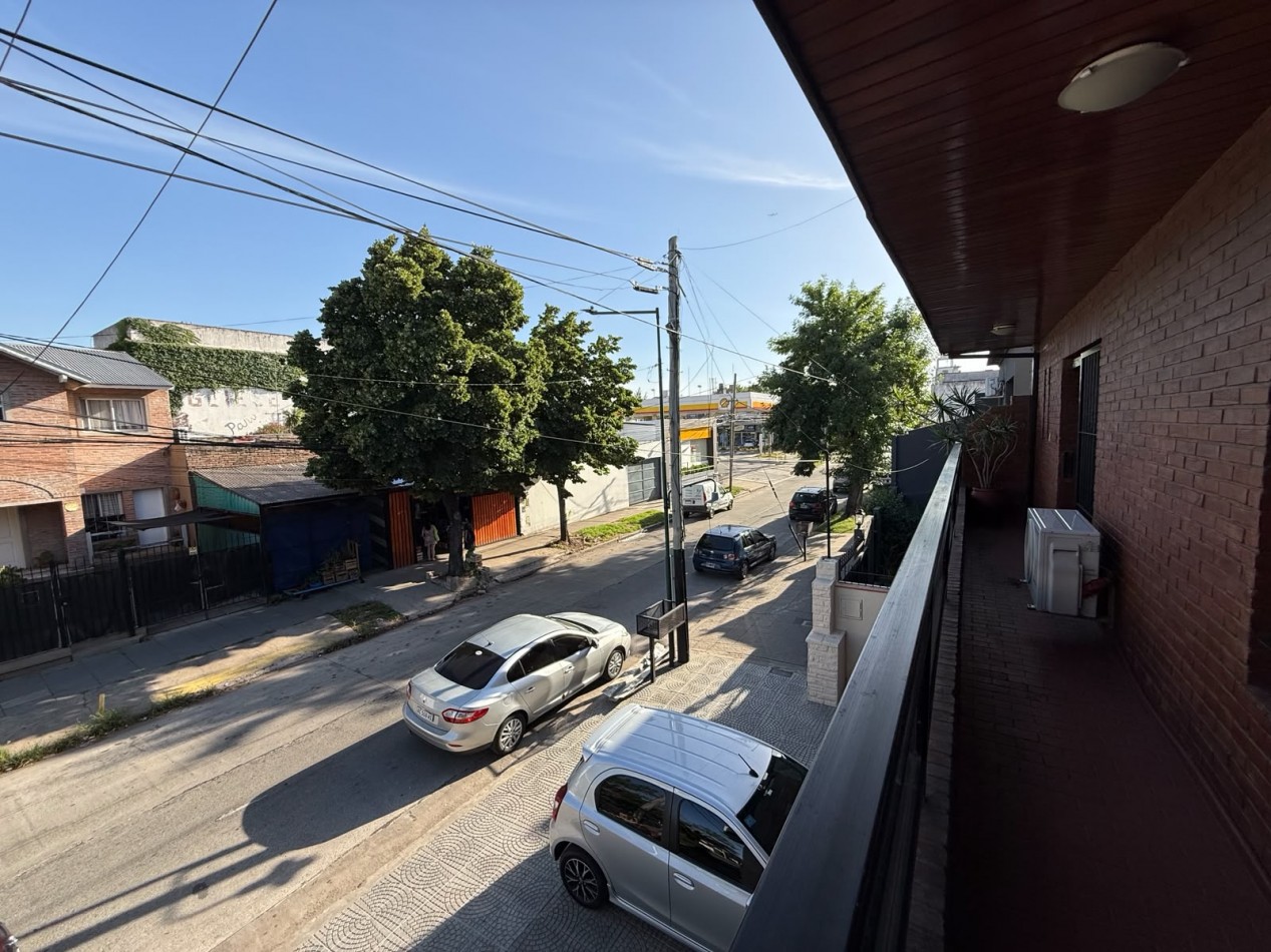 PH 3 Ambientes + Local en Planta Baja o Cochera Doble + Quincho y Parrilla
