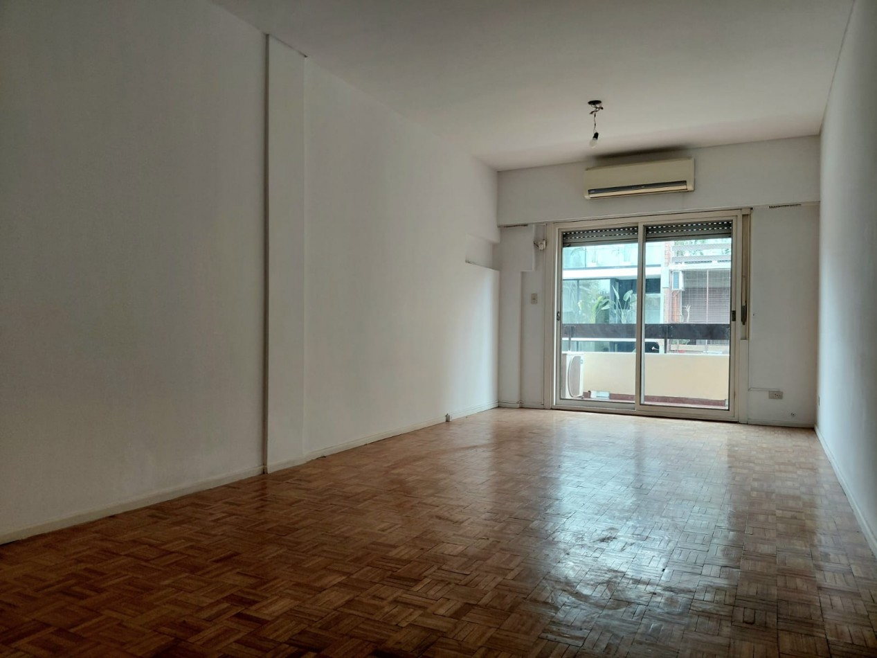 DEPARTAMENTO EN ALQUILER CONTRAFRENTE CON COCHERA Y BALCON