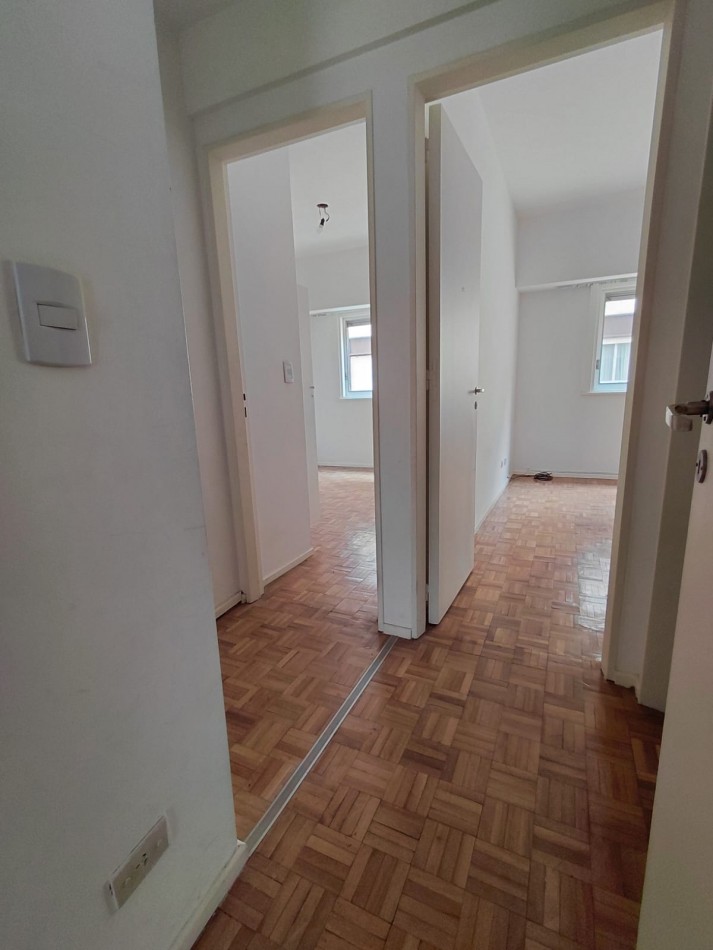 DEPARTAMENTO EN ALQUILER CONTRAFRENTE CON COCHERA Y BALCON