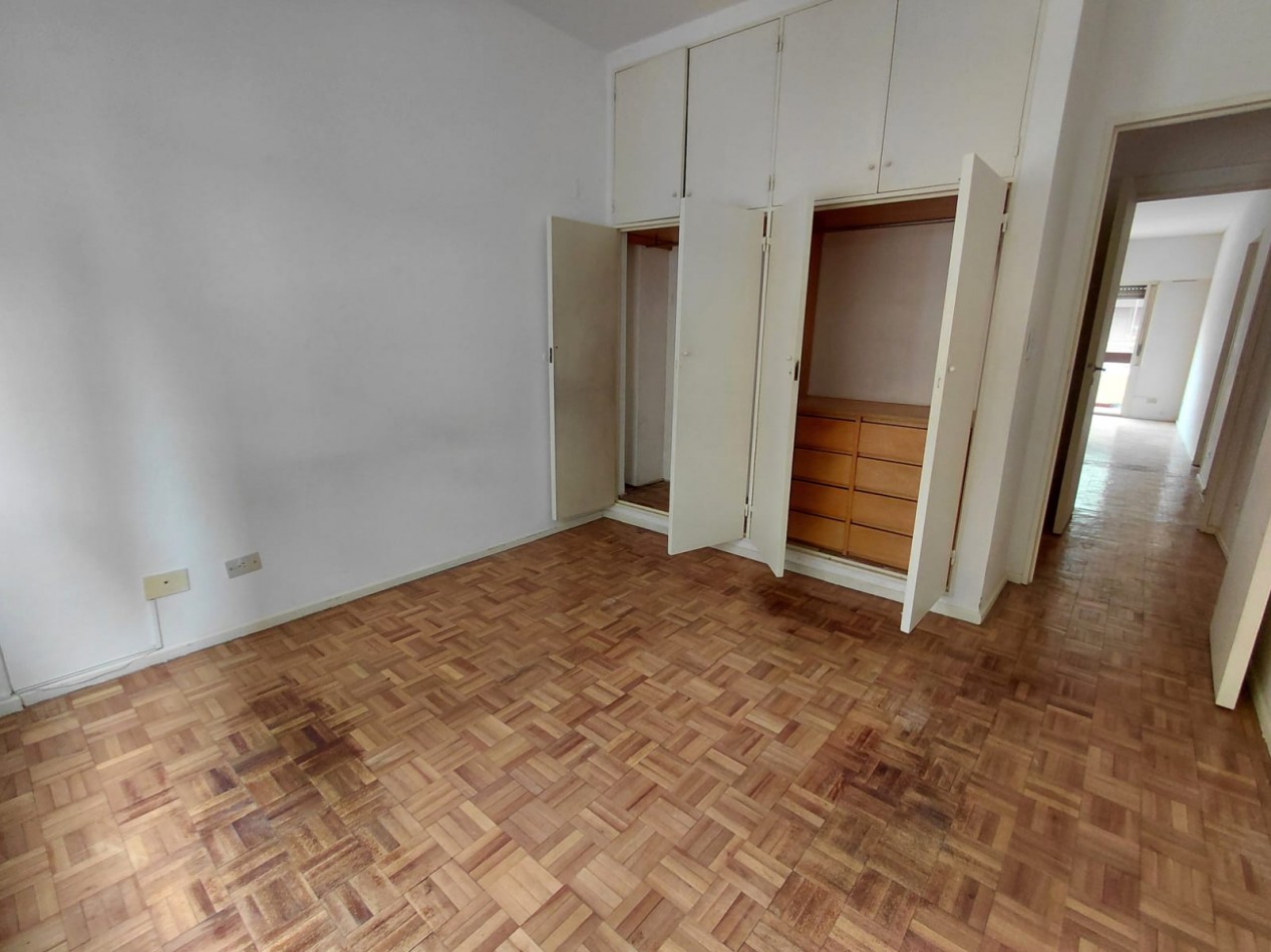 DEPARTAMENTO EN ALQUILER CONTRAFRENTE CON COCHERA Y BALCON