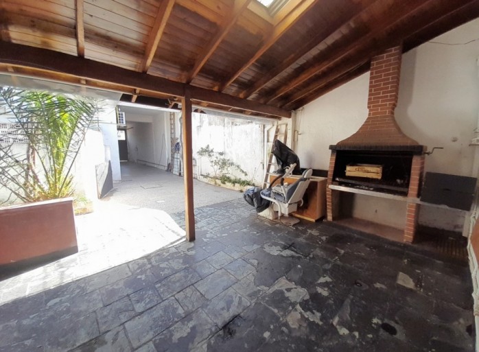 Casa Multifamiliar En 2 Plantas. Apto Profesional.