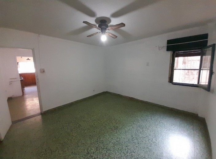 Casa Multifamiliar En 2 Plantas. Apto Profesional.