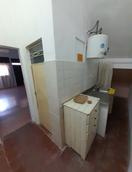 Casa Multifamiliar En 2 Plantas. Apto Profesional.