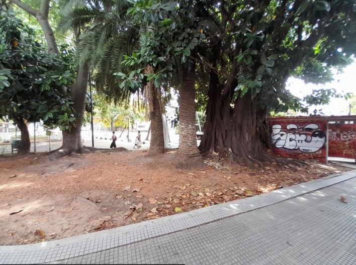 EXCELENTE DPTO 3/4 AMBIENTES CON COCHERA. PATIO/TERRAZA, ZONA COMERCIAL Y ESTACION!!!