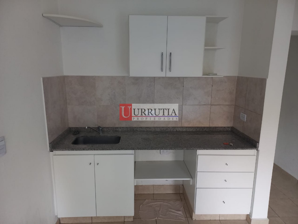 Consultorio/Oficina/Departamento en Alquiler. IMPECABLE ESTADO.