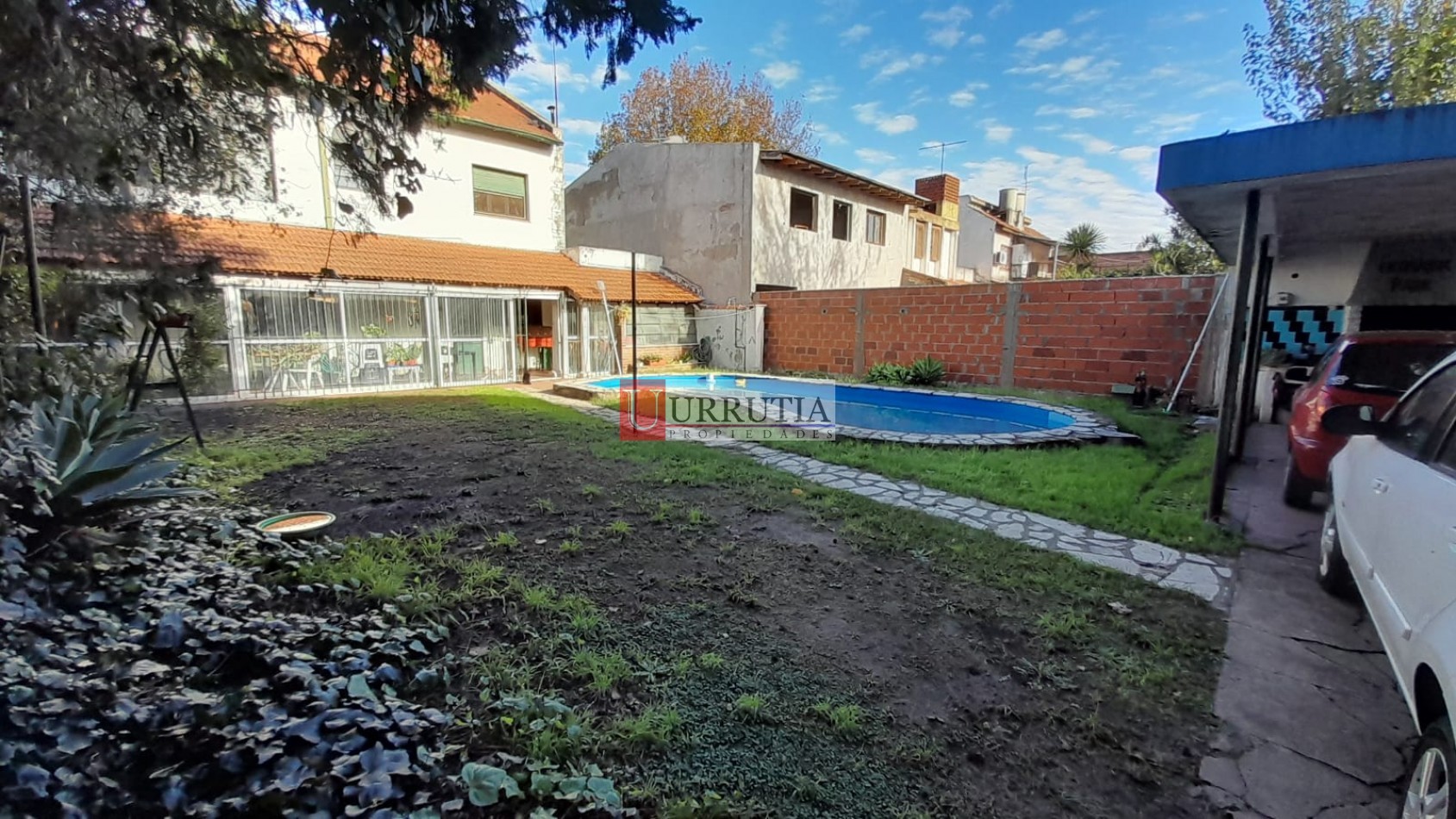 TERRENO DE 348M2 CON CHALET 6 AMB EN 2 PLANTAS. EXCELENTE UBICACION.