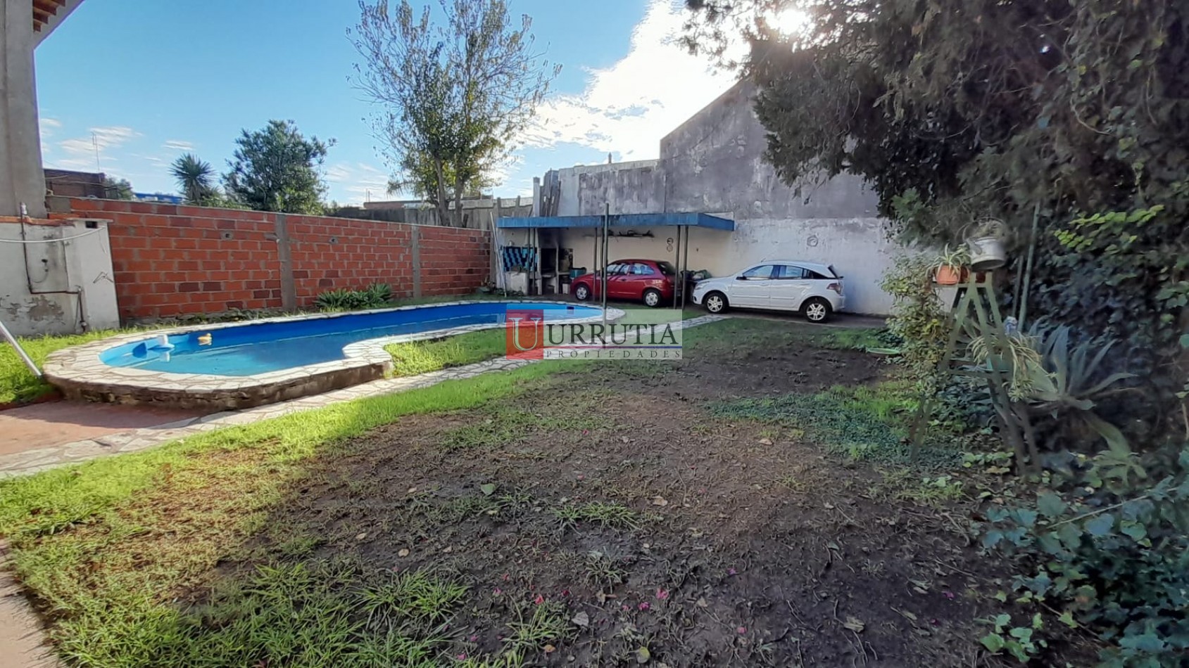 TERRENO DE 348M2 CON CHALET 6 AMB EN 2 PLANTAS. EXCELENTE UBICACION.