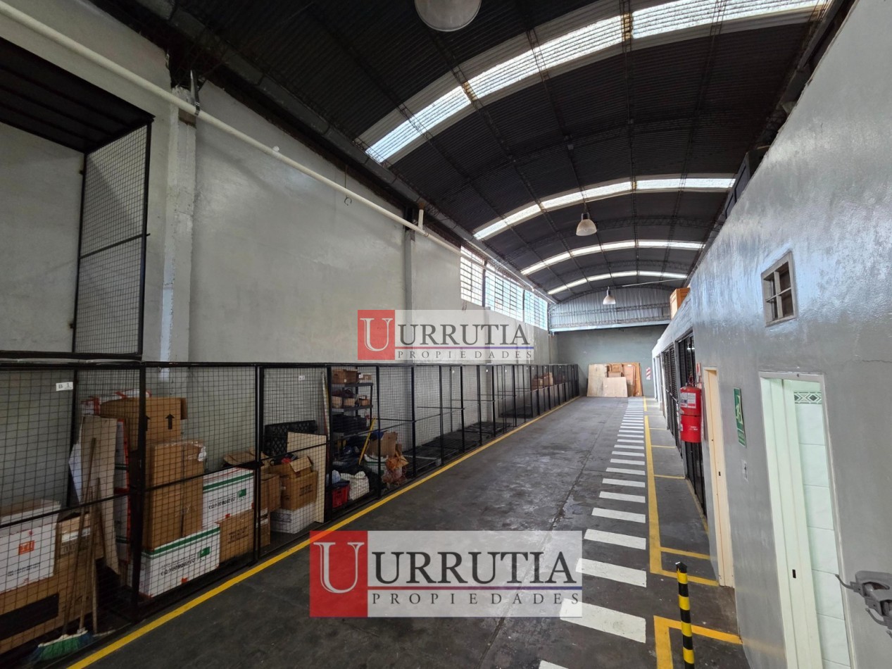 ALQUILER DE GALPON/DEPOSITO 8,66 X 34,64 EN MUNRO