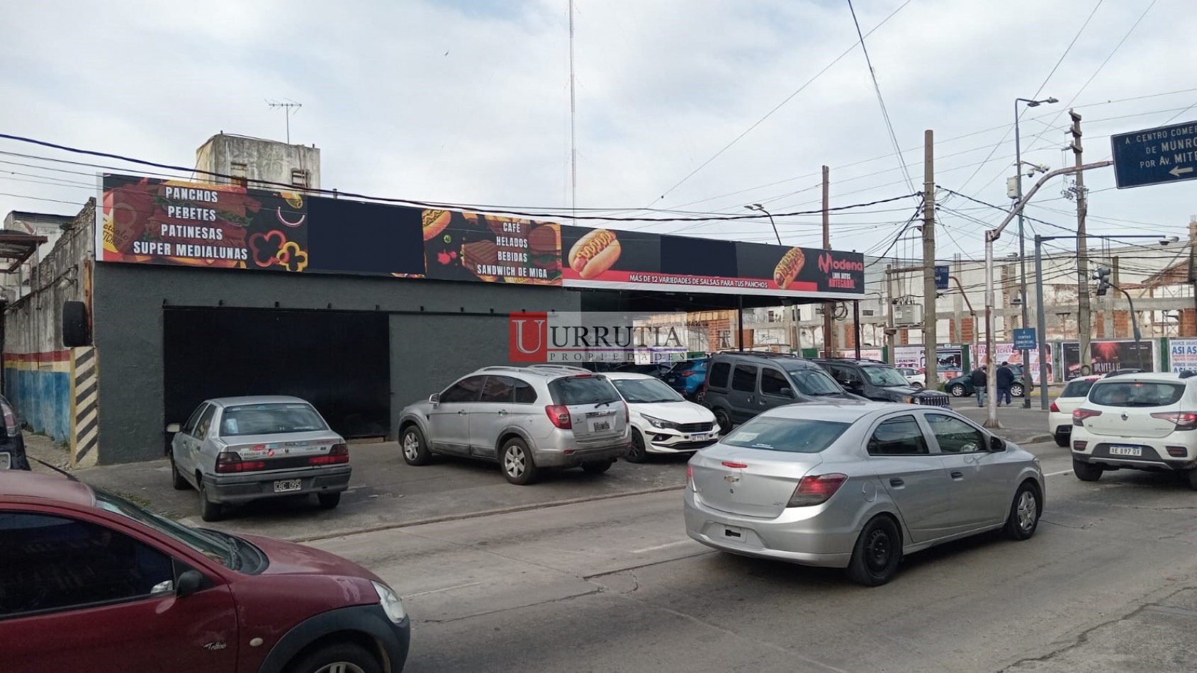 VENTA EN BLOCK. 2 locales comerciales + depto/oficina 3 amb.