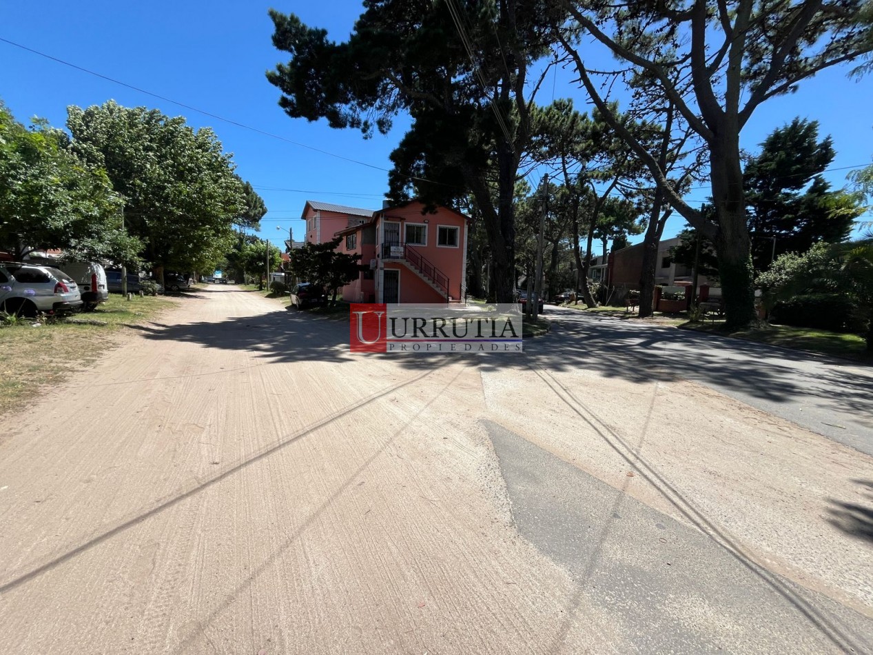 Terreno en Venta. Excelente ubicacion. Planos aprobados para 6 unidades.