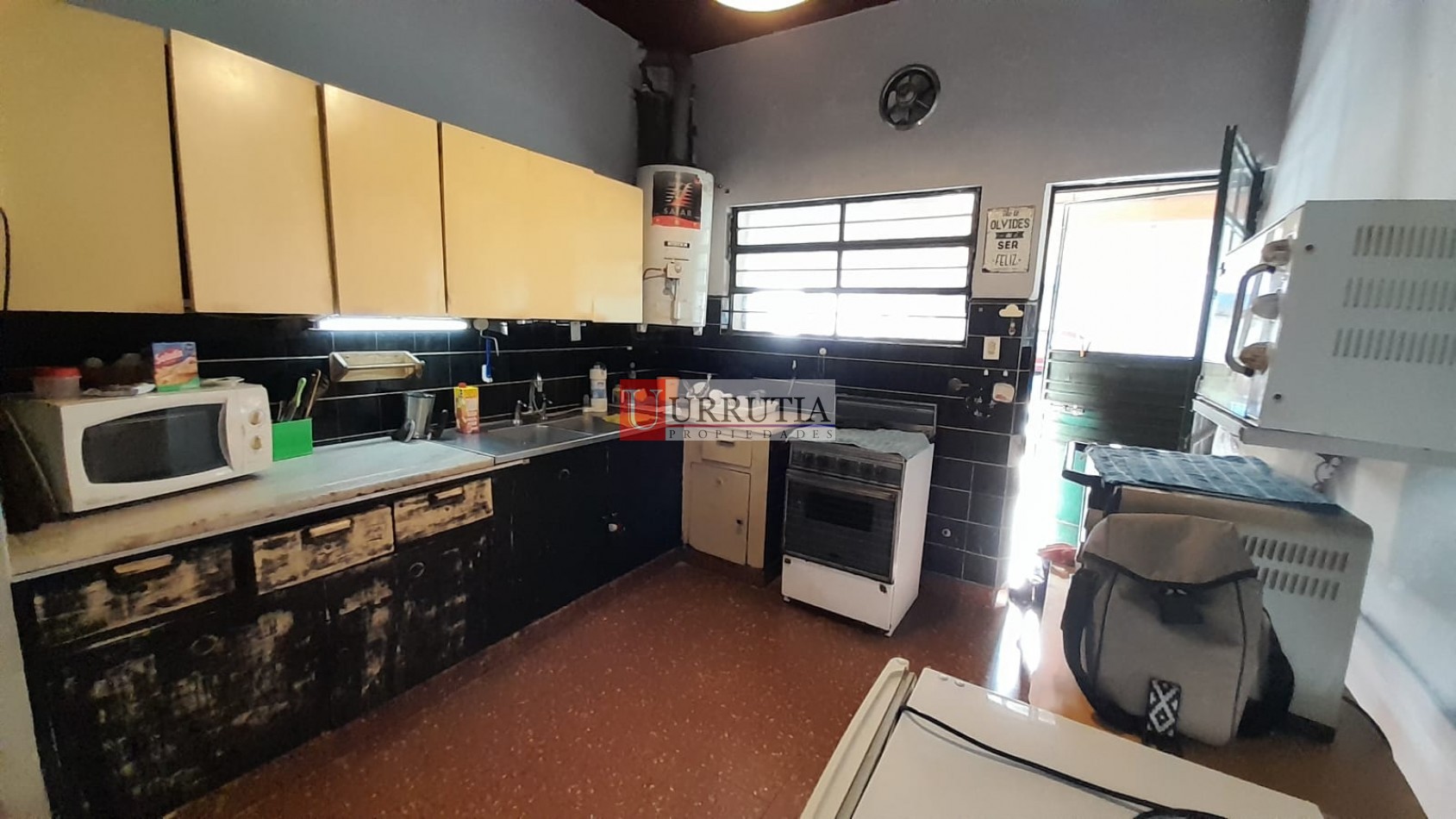 TERRENO DE 348M2 CON CHALET 6 AMB EN 2 PLANTAS. EXCELENTE UBICACION.