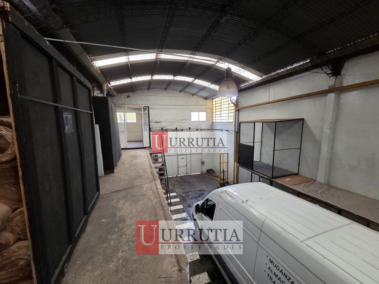 ALQUILER DE GALPON/DEPOSITO 8,66 X 34,64 EN MUNRO