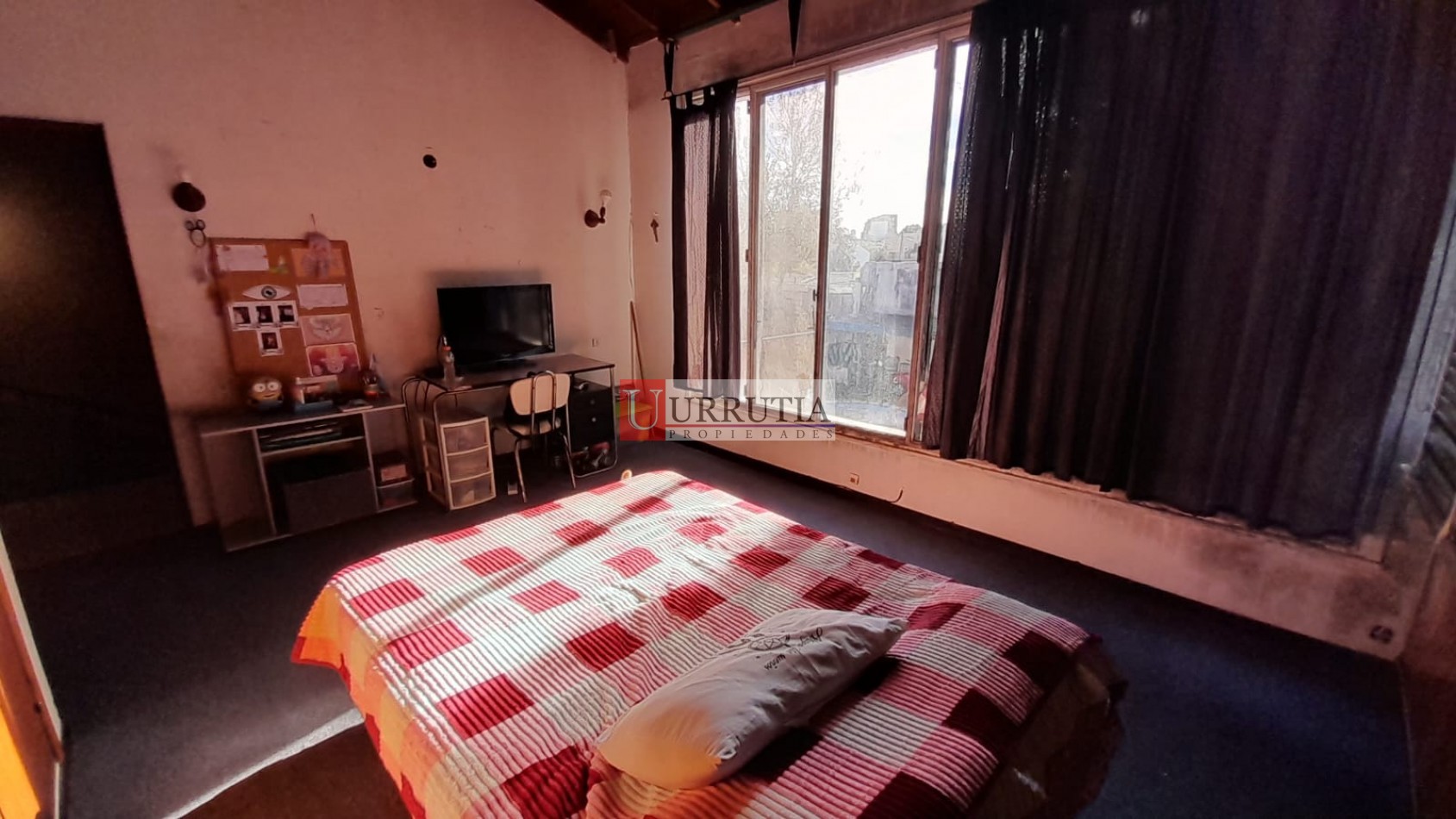 TERRENO DE 348M2 CON CHALET 6 AMB EN 2 PLANTAS. EXCELENTE UBICACION.